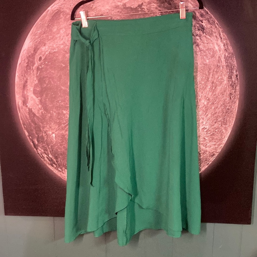 Monki green skirt euro 40 worn once